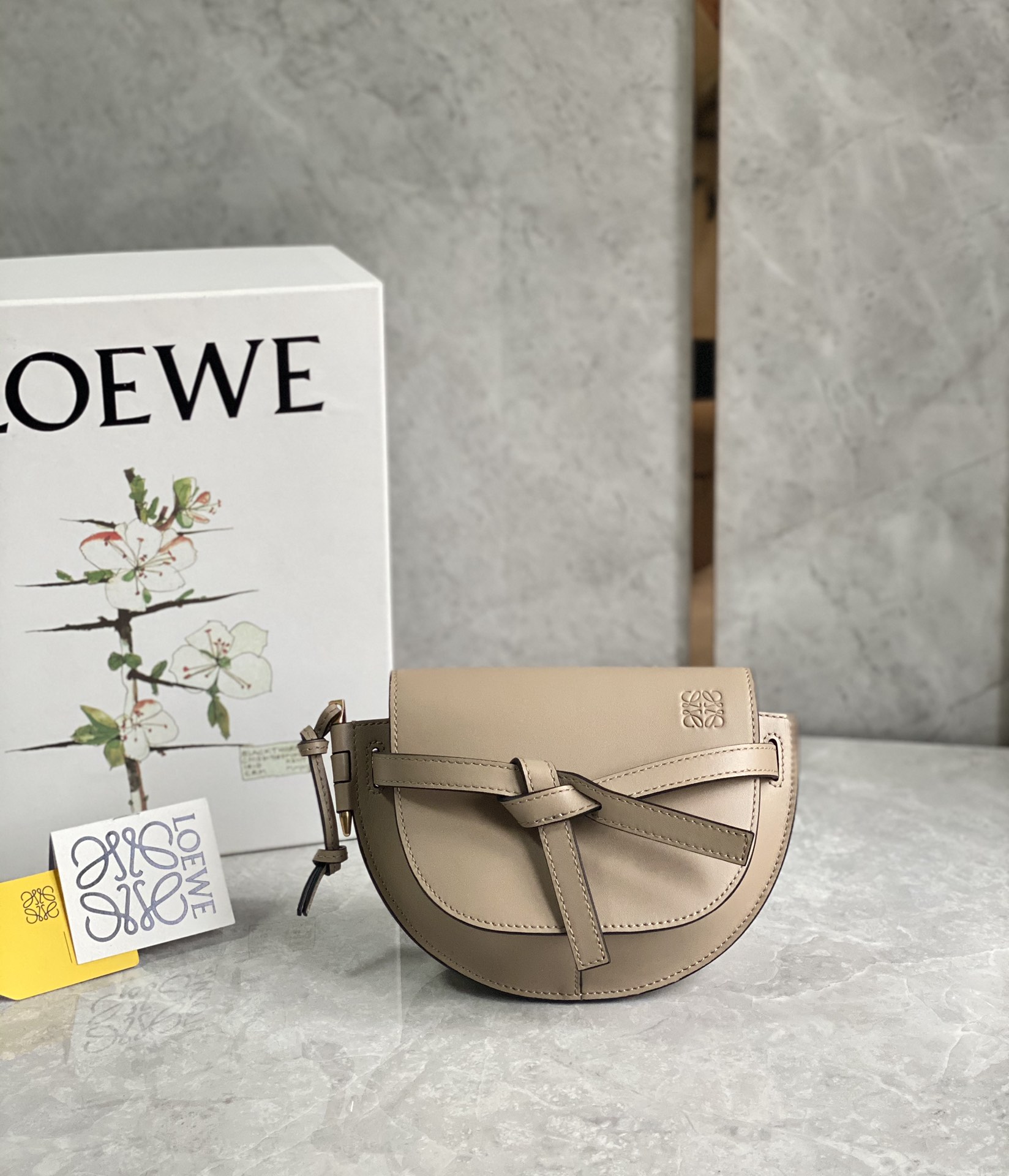 L0ew* mini puzzle gatedual bag-21*12.5*9cm