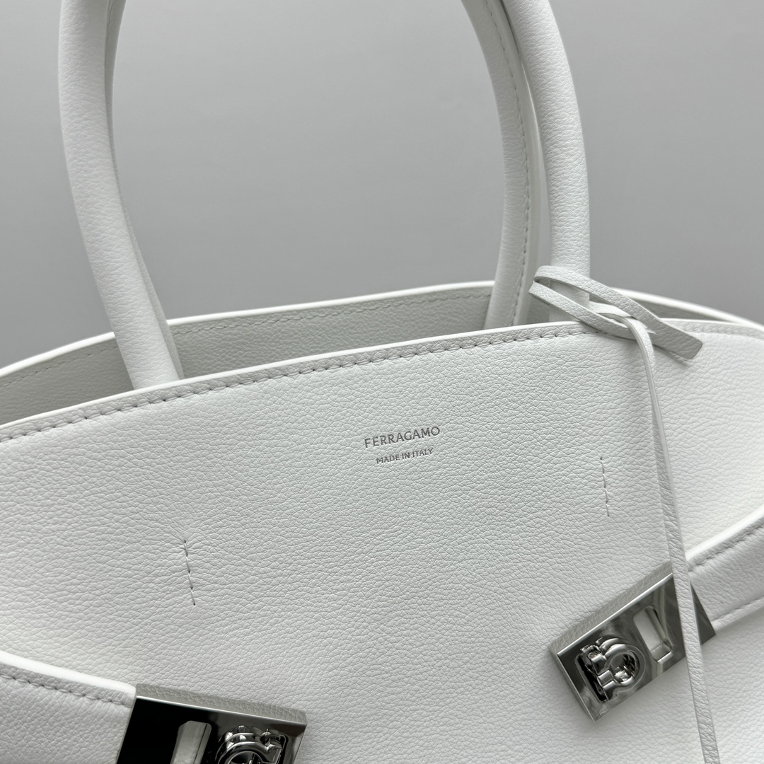 Ferragamo Top-handle Bag-32*22*14CM