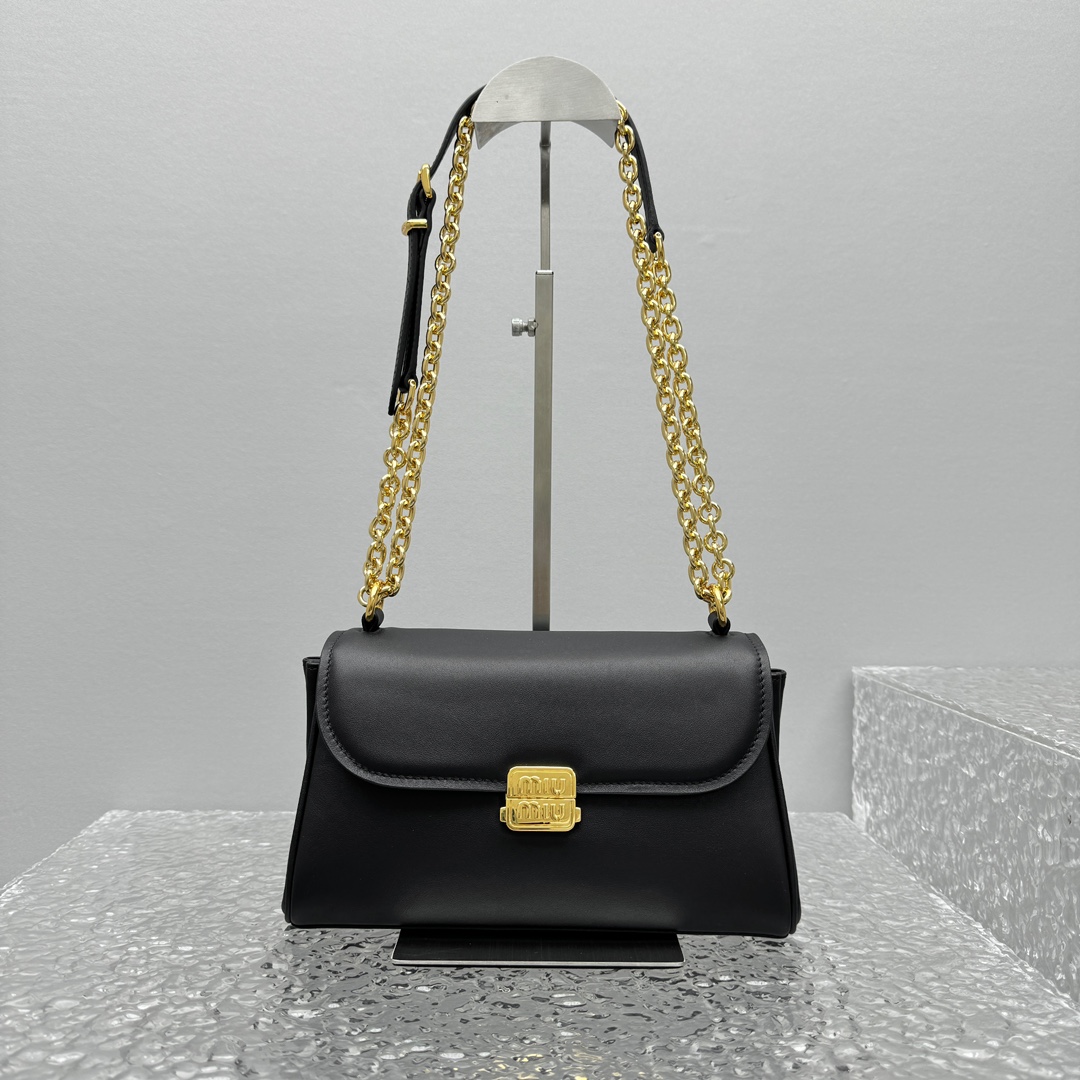 M*um*u leather shoulder bag -25*8*15cm