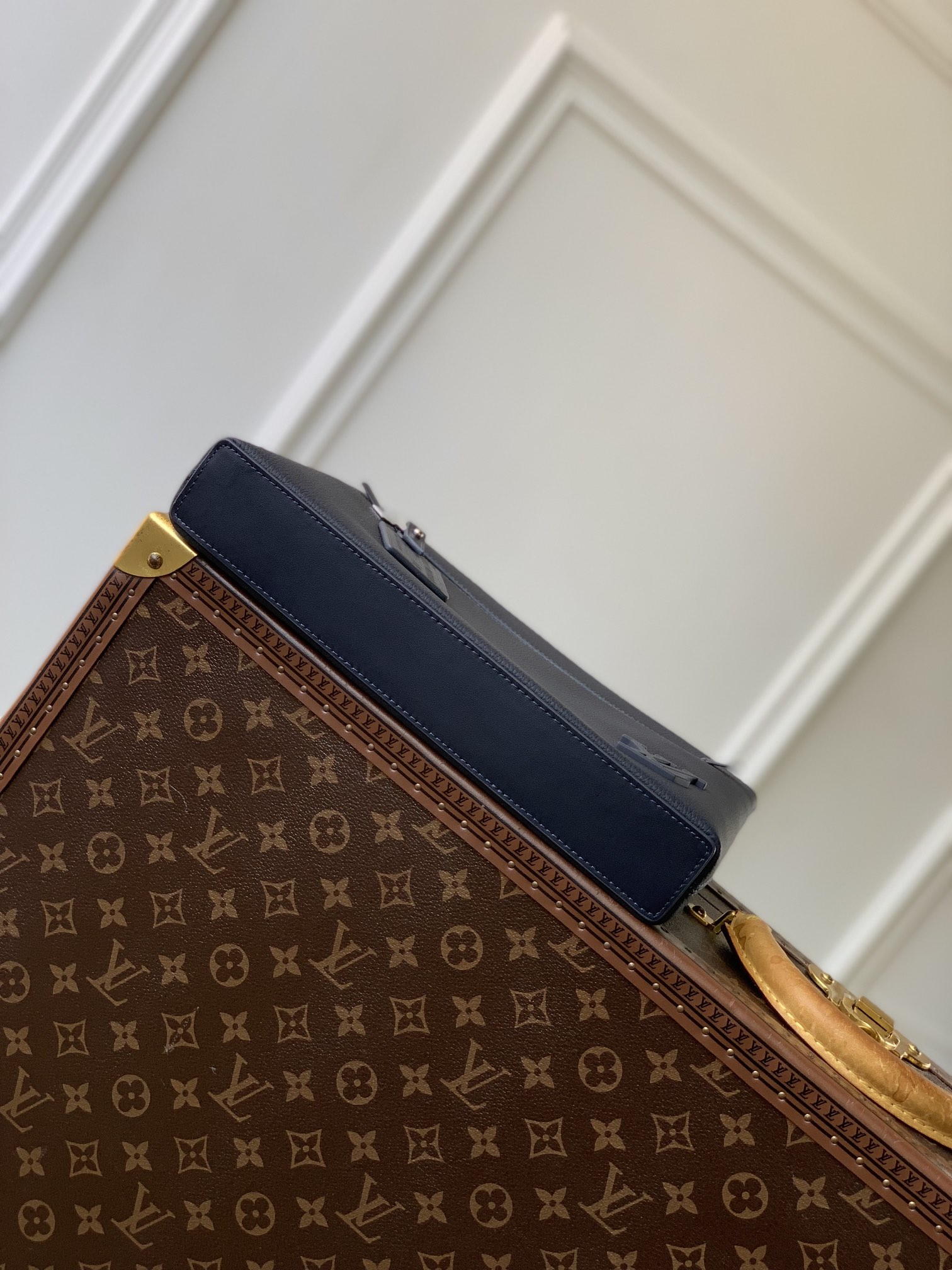 l0*is V*t0n takeoff pouch-m11485-30 x 22 x 5cm