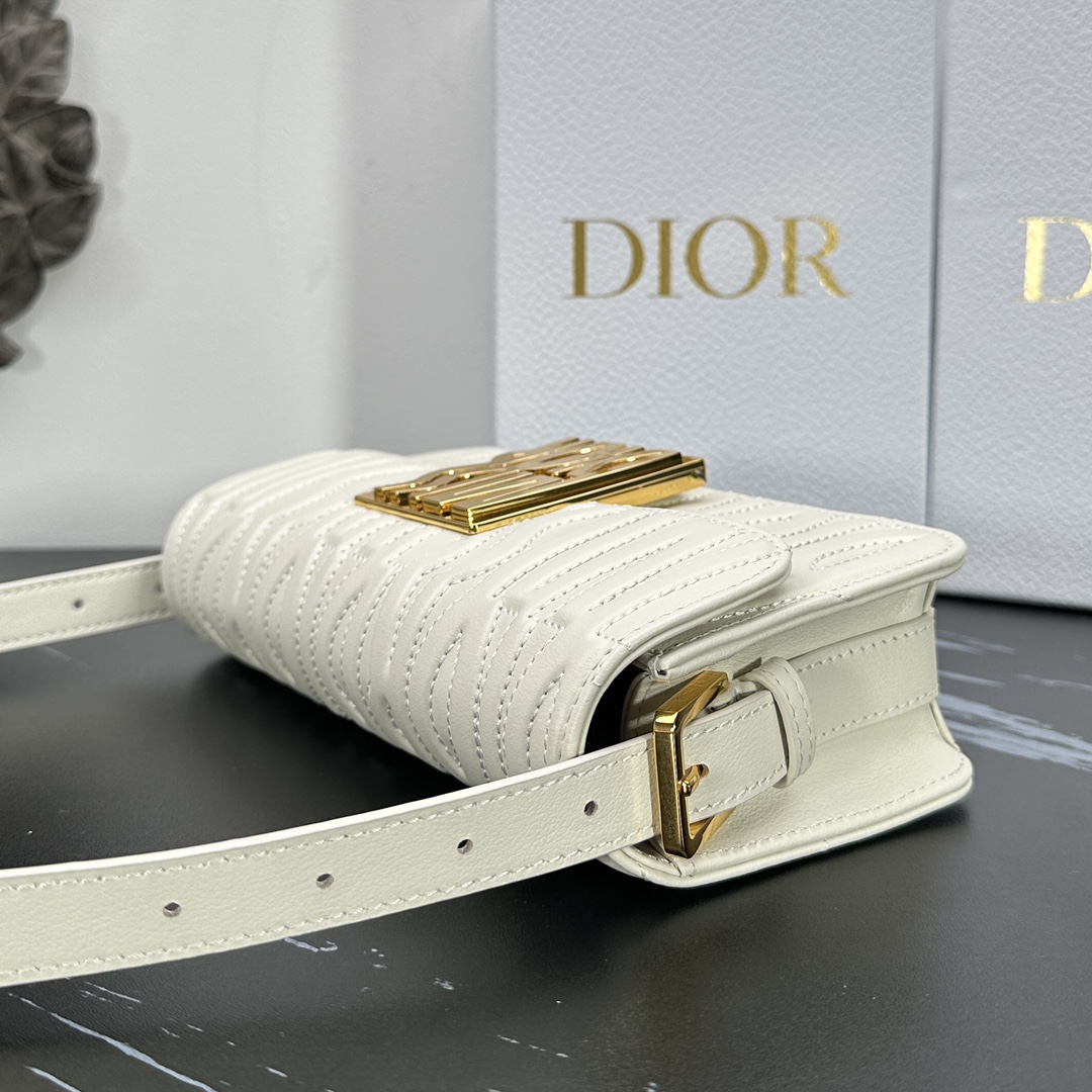 D*or miss D*or allover bag-22*11*6cm
