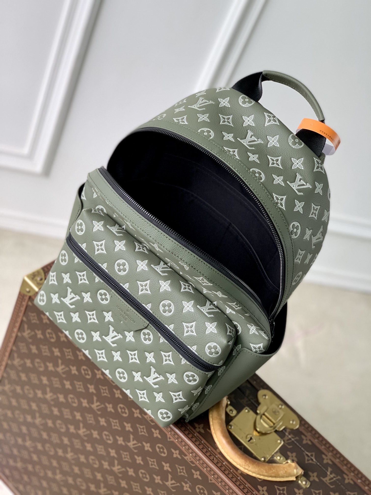 l0vis Vvtt0n discovery backpack-m12780-38 x 20 x 29cm