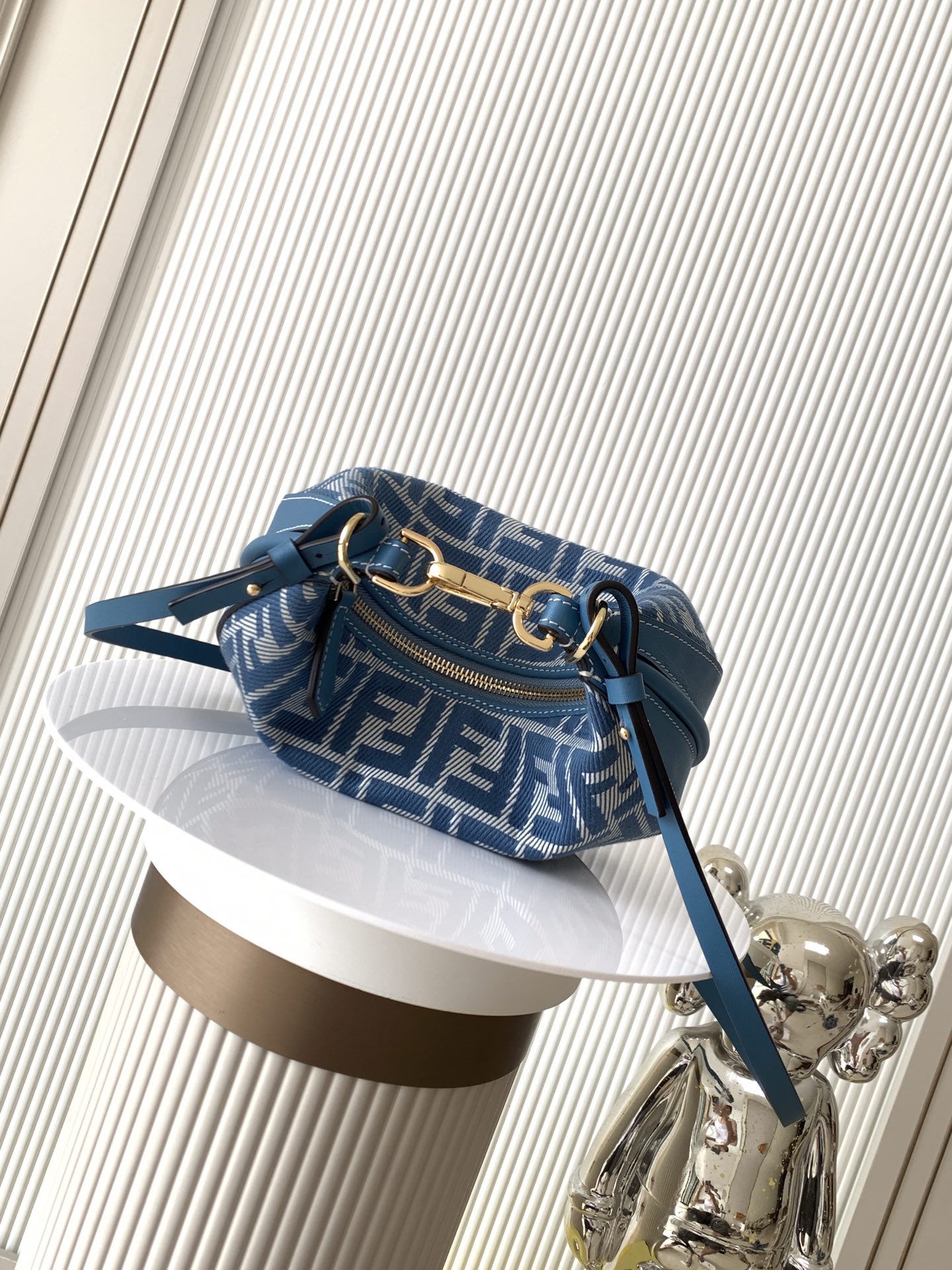 F**di graphy bag-20*7.5*13cm
