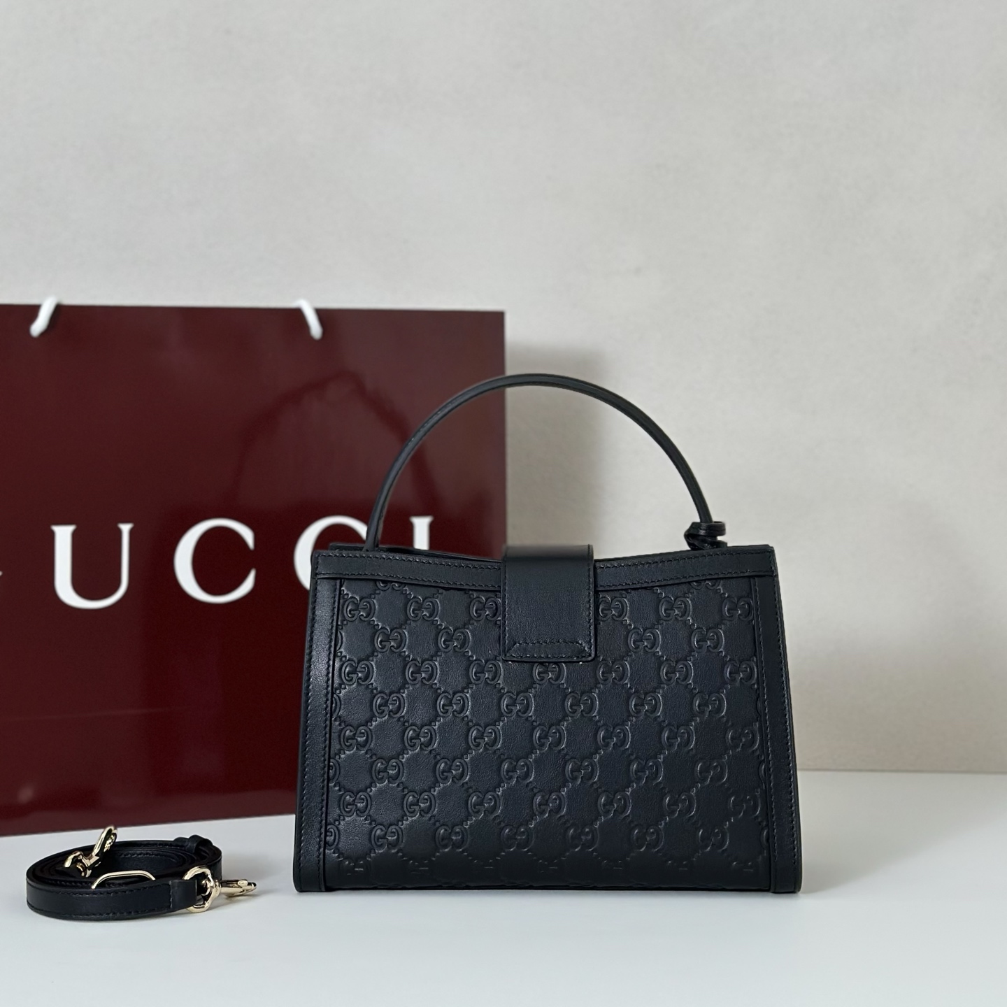 Gvc*1 padlock tote bag-25.5*17.5*10cm