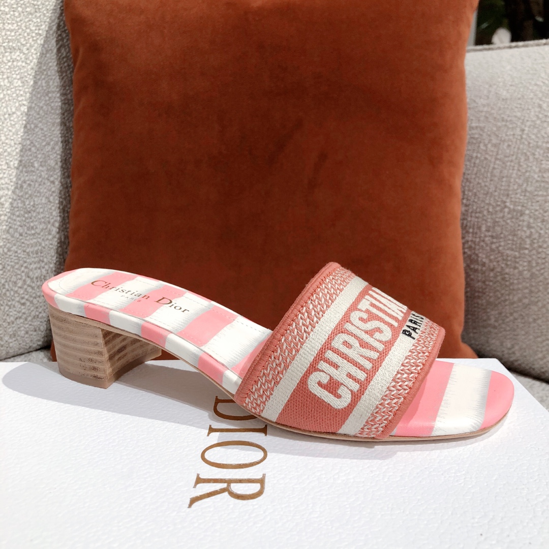 D*or sandals
