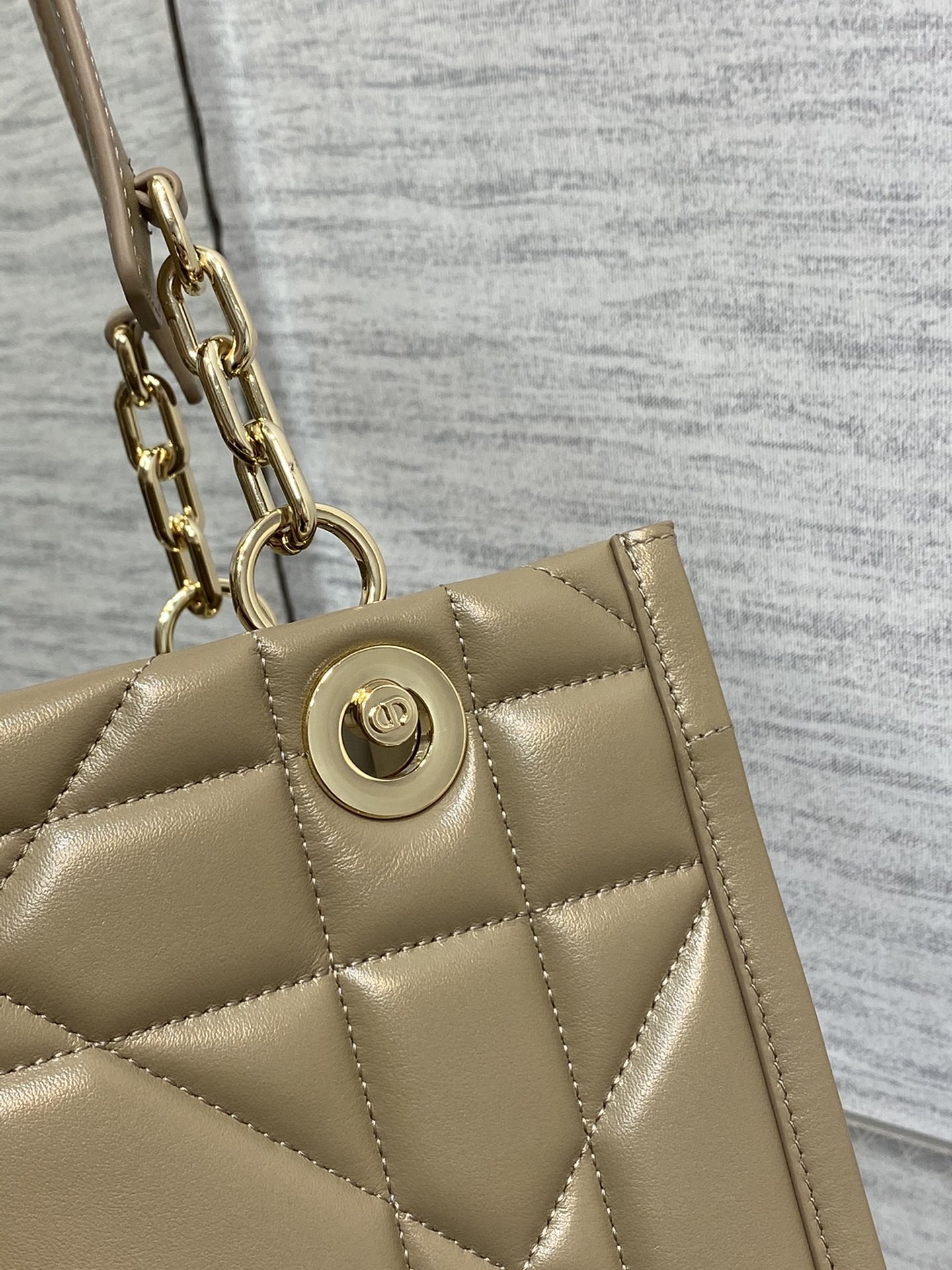 D*or essential bag